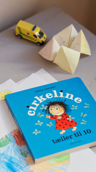Cirkeline tæller til 10