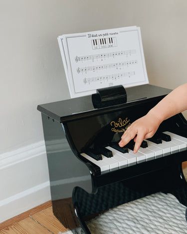 Mini Piano in Black from Vilac